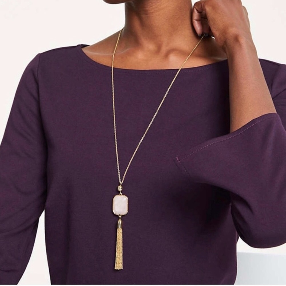 🆕 Ann Taylor Rose Quartz Crystal Stone Tassel Pendant Gold Long Necklace